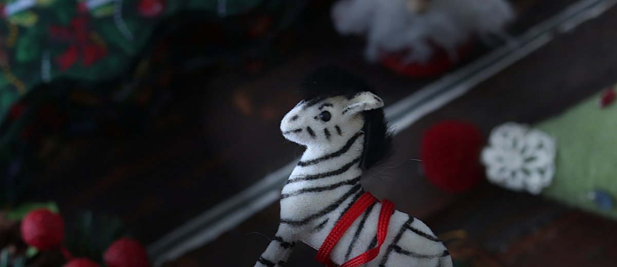 画像4: Wagner Handwork  小さな動物たちシリーズ/赤いリボンのクリスマスオーナメント / Wagner Künstlerschutz (4)