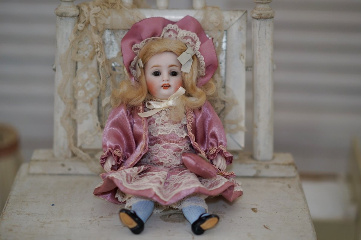 画像2: Kestner all bisque // Sleep eyes // Blue socks //7.5in (2)