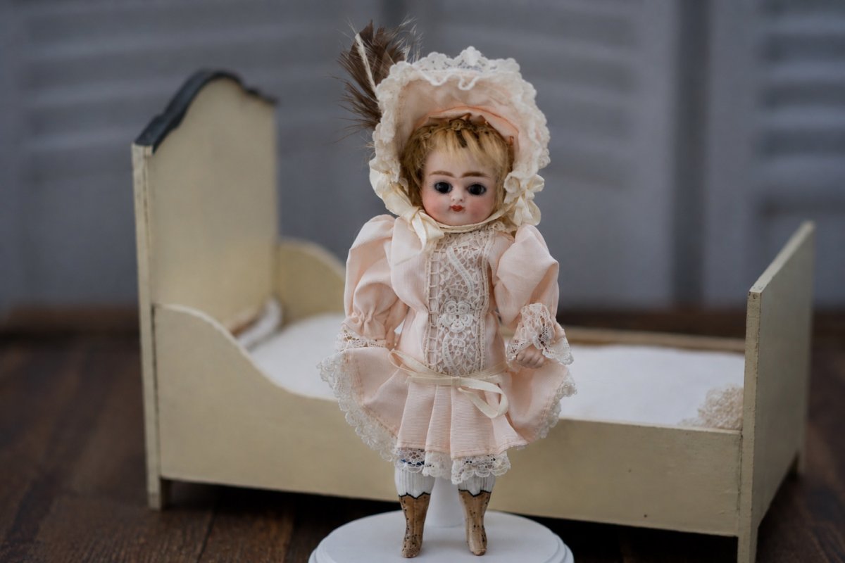 画像1: all bisque doll // mignonette //brown boots //6.5in (1)