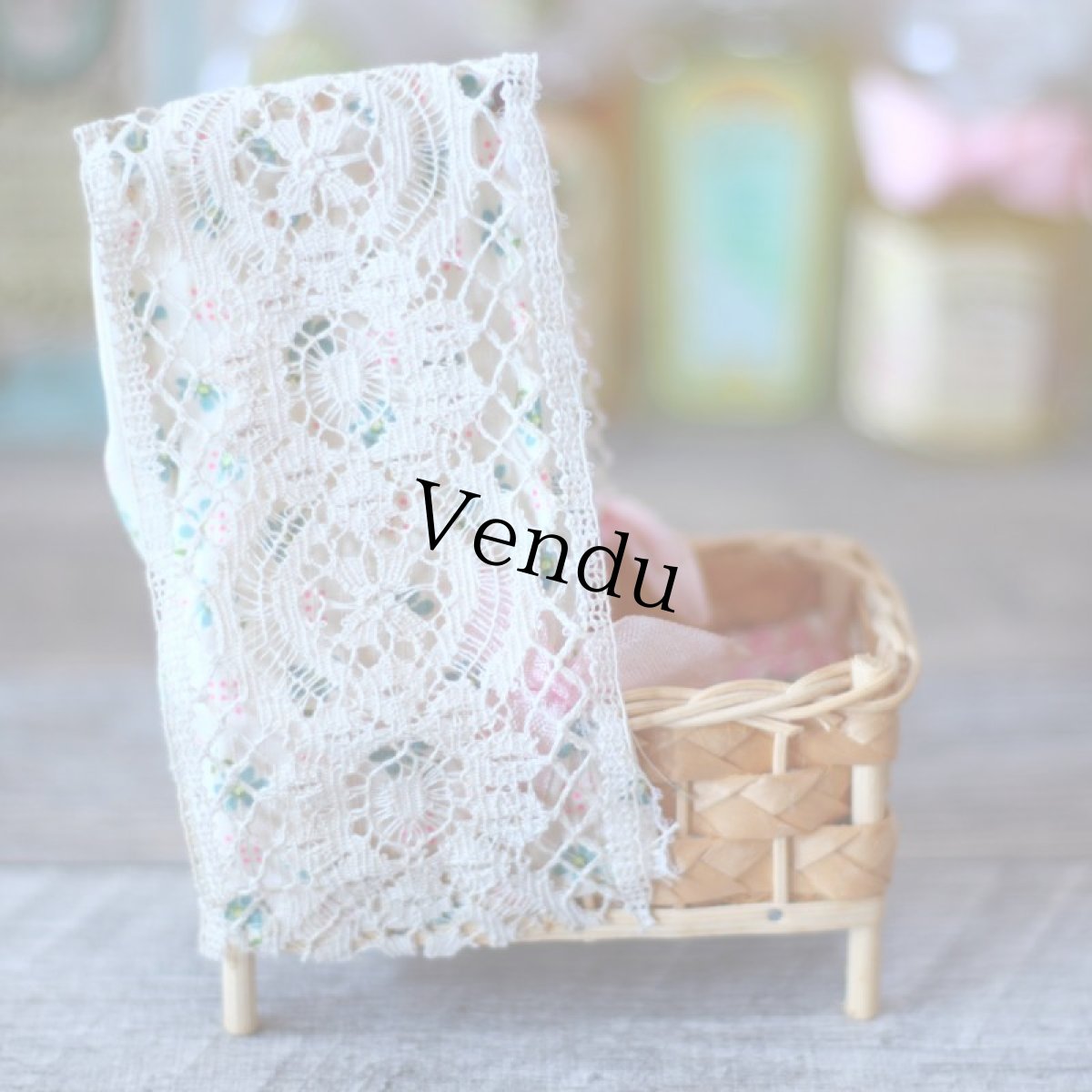 画像5: ドールハウス　籐の天蓋付きベッドA (5)