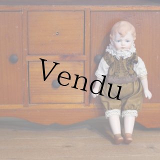 ロシア作家によるドレスを身につけたチャイナヘッドドール/Chinahead