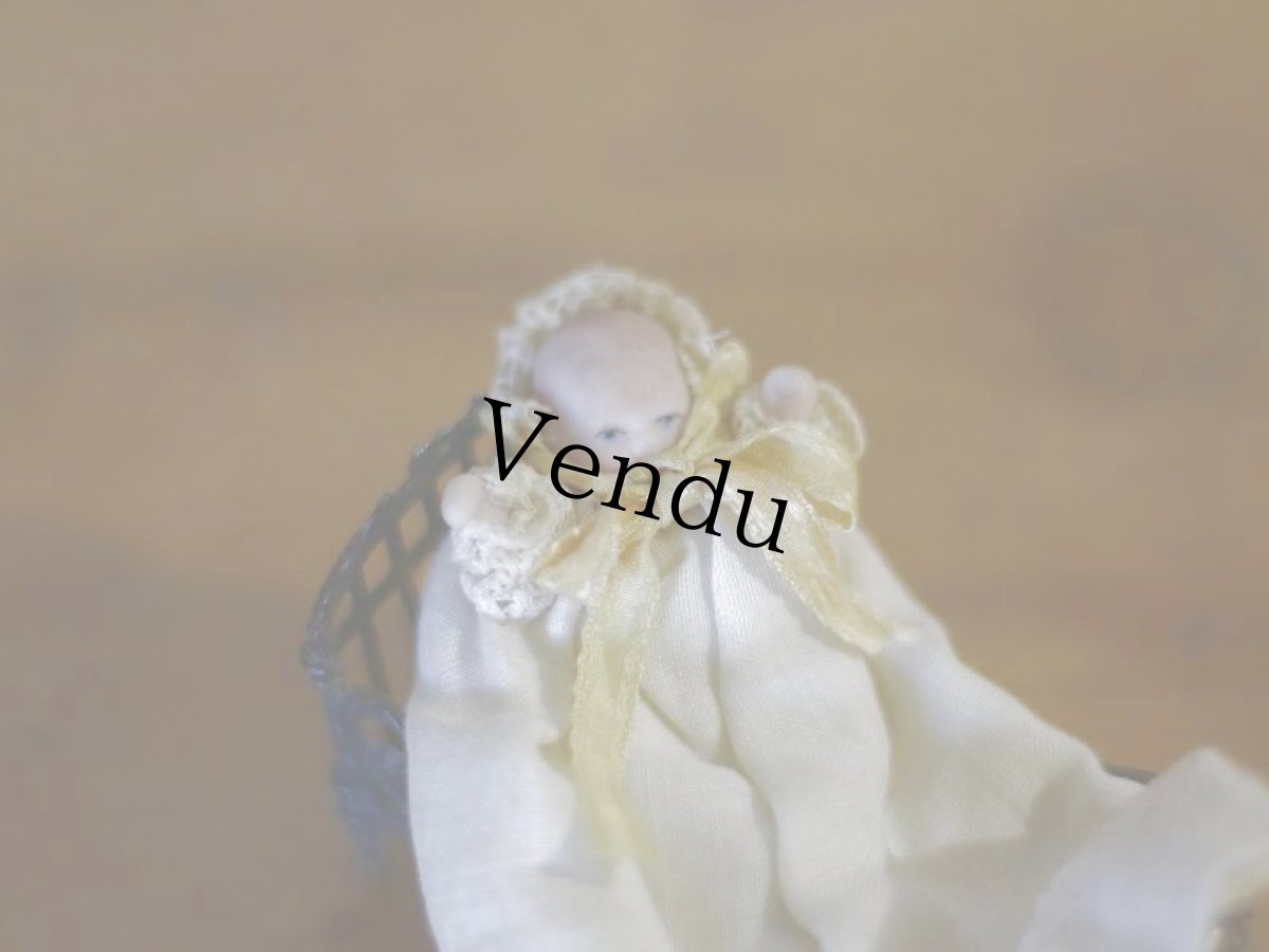 画像2: ベビービスクドールとベッドセット/Bisque baby&Bed (2)