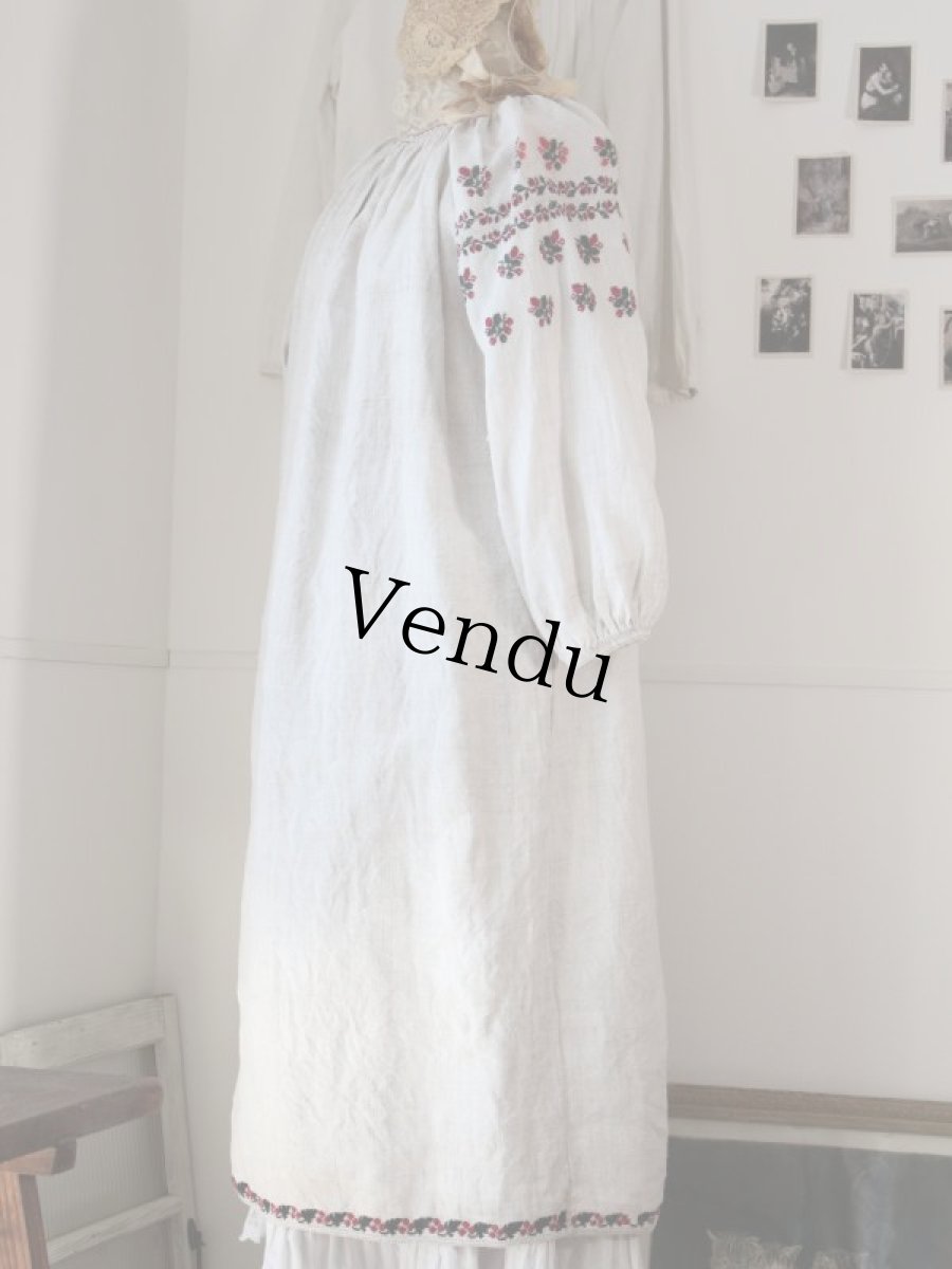 画像4: ウクライナ刺繍ワンピース (4)