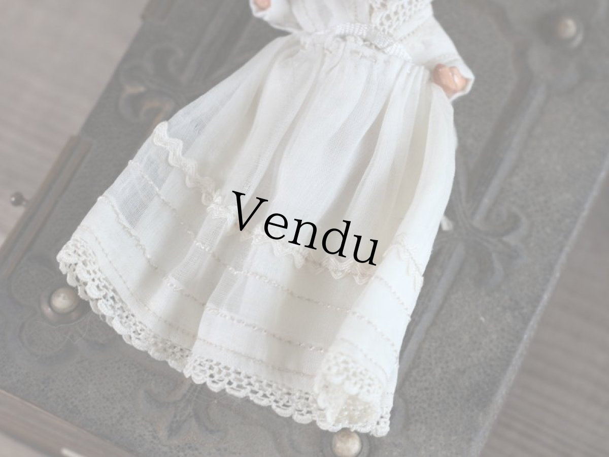 画像3: 洗礼ドレスのベビー (3)