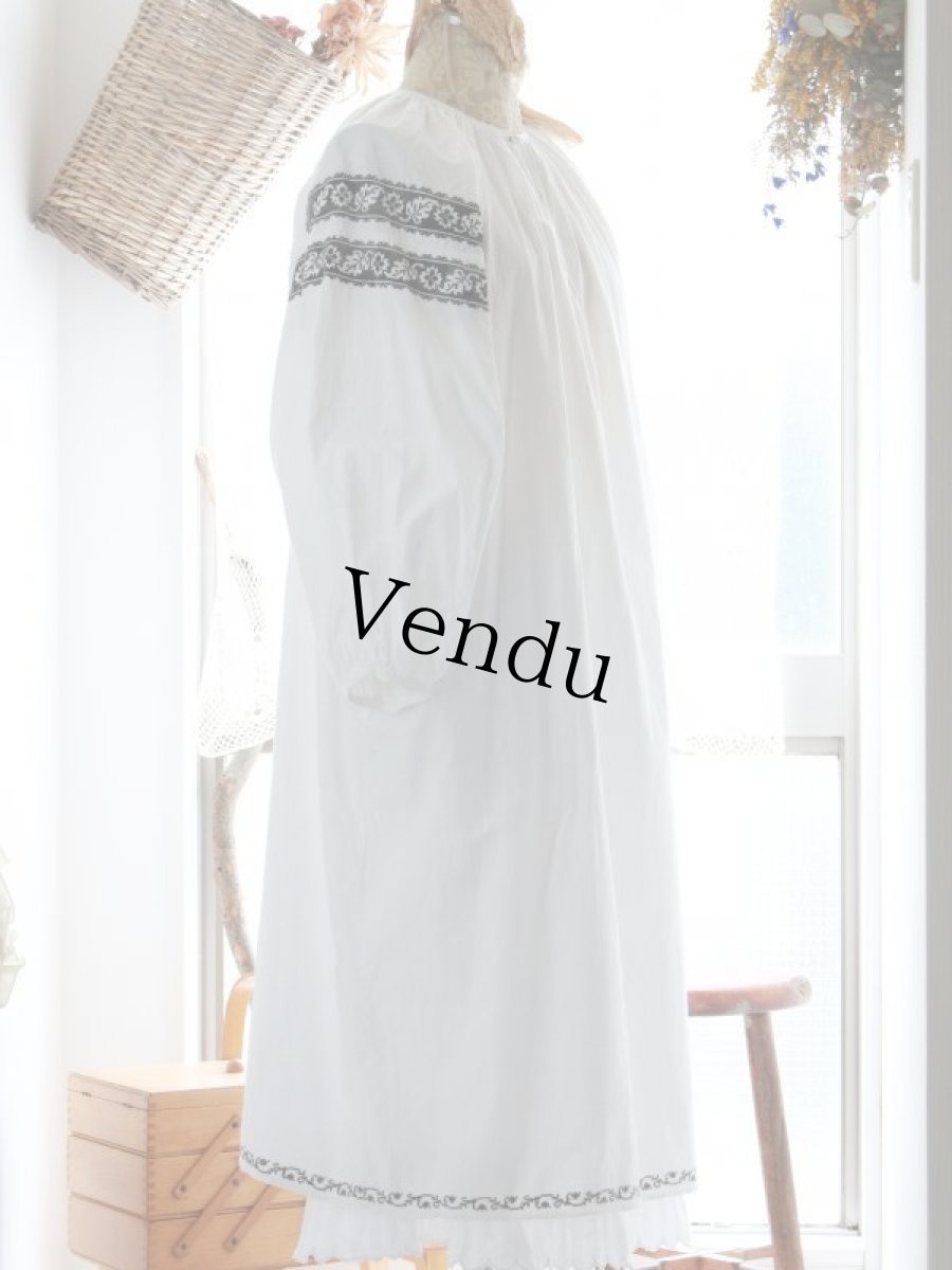 画像11: ウクライナ刺繍ワンピース (11)