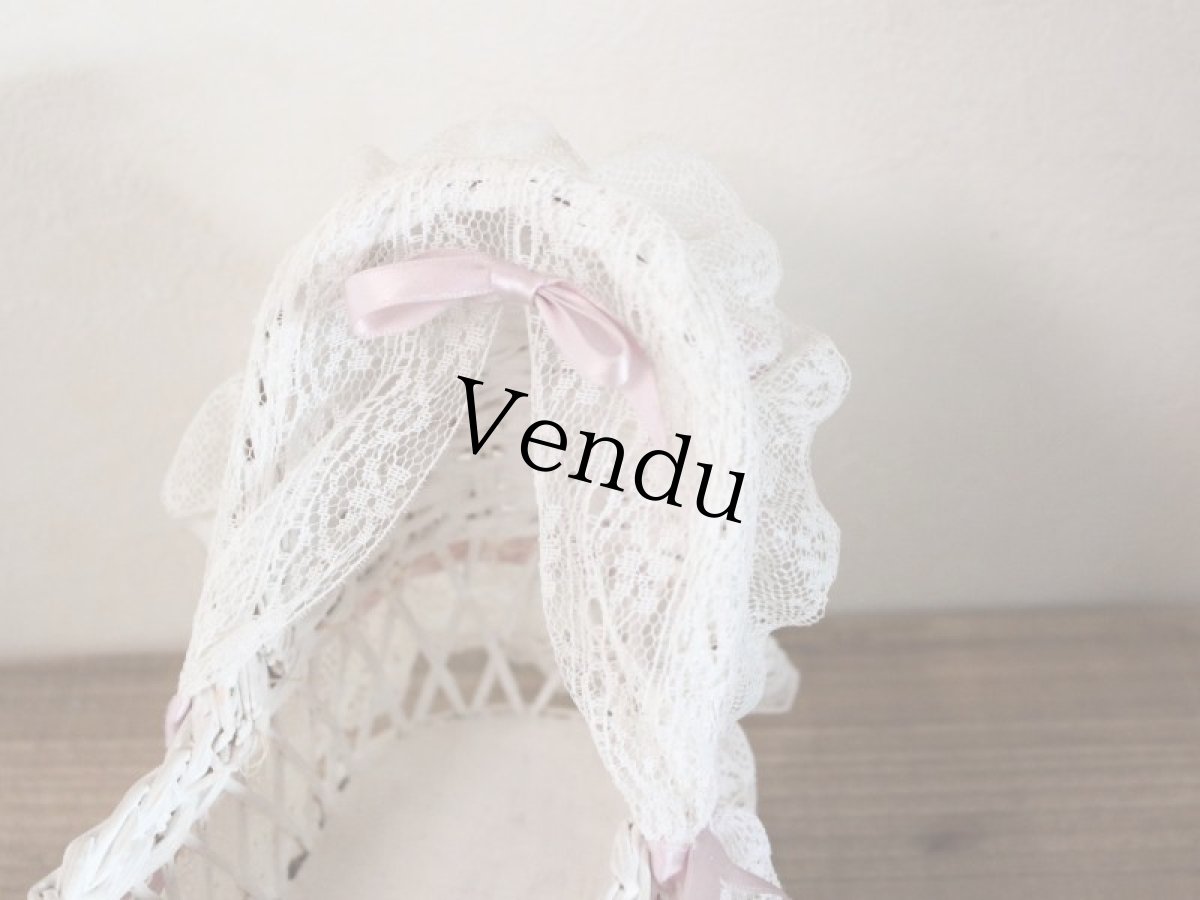 画像3: レースの素敵なドール用籐のベッド (3)