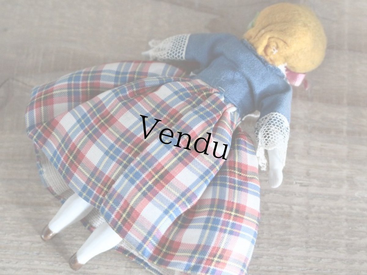 画像6: 黄色いお帽子のチャイナヘッドドール (6)