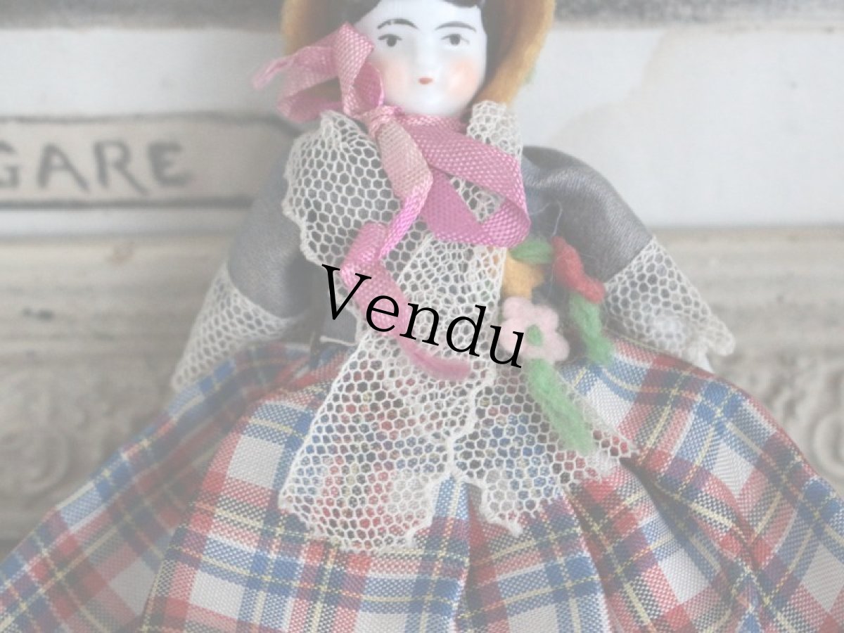 画像3: 黄色いお帽子のチャイナヘッドドール (3)