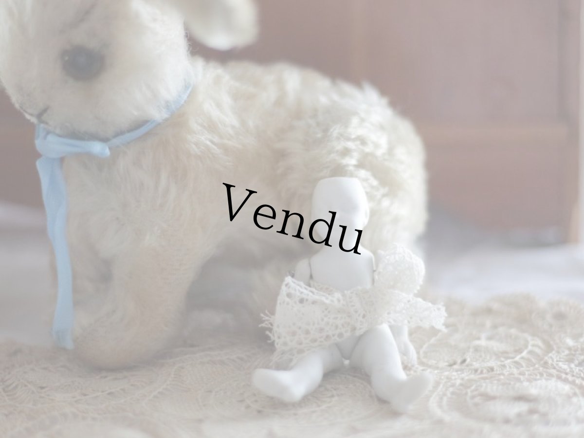 画像1: White Bisque Doll 3.5in/Germany (1)