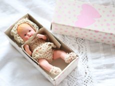 画像11: Nancy Ann Storybook Baby K&H Bisque Doll/Wood Cradle/Original Box/RARE Pamphlet /A (11)