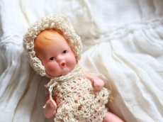 画像3: Nancy Ann Storybook Baby K&H Bisque Doll/Wood Cradle/Original Box/RARE Pamphlet /A (3)