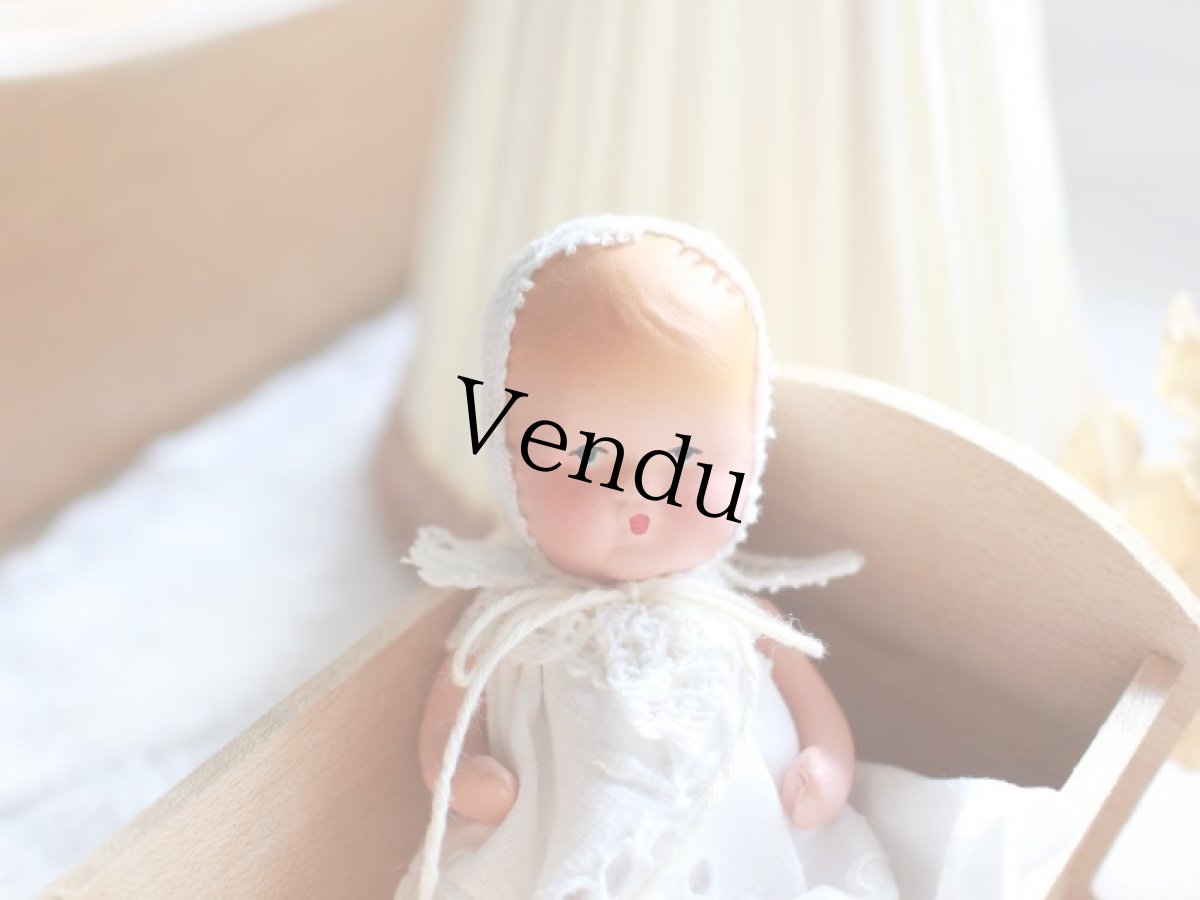 画像2: Nancy Ann Storybook Baby K&H Bisque Doll/Wood Cradle/Original Box/RARE Pamphlet /E (2)