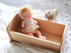 画像1: Nancy Ann Storybook Baby K&H Bisque Doll/Wood Cradle/Original Box/RARE Pamphlet /A (1)