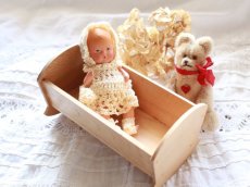 画像1: Nancy Ann Storybook Baby K&H Bisque Doll/Wood Cradle/Original Box/RARE Pamphlet /B (1)