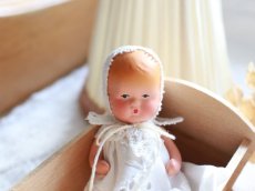 画像2: Nancy Ann Storybook Baby K&H Bisque Doll/Wood Cradle/Original Box/RARE Pamphlet /E (2)