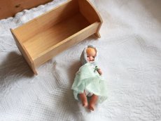 画像7: Nancy Ann Storybook Baby K&H Bisque Doll/Wood Cradle/Original Box/RARE Pamphlet /C (7)