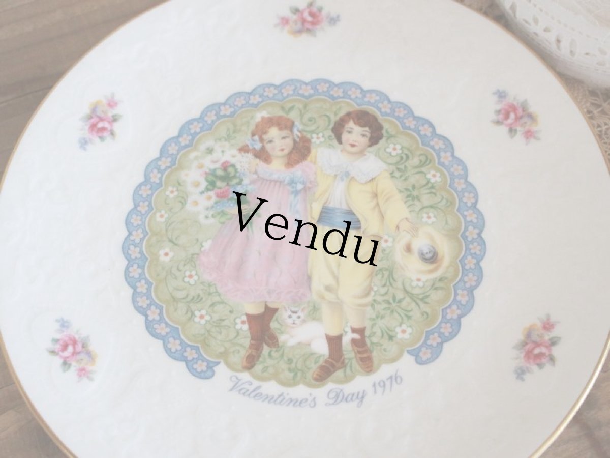 画像2: Royal Doulton Valentine's Day 1976  Plate/England (2)