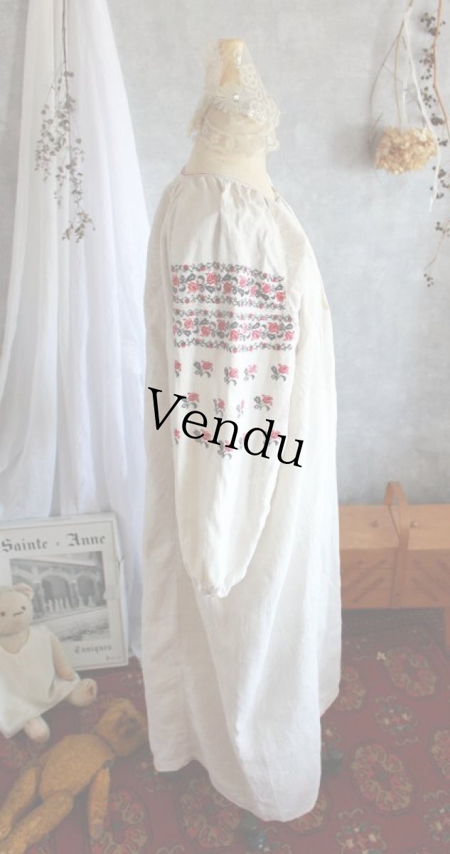 画像4: ウクライナ刺繍ワンピース (4)