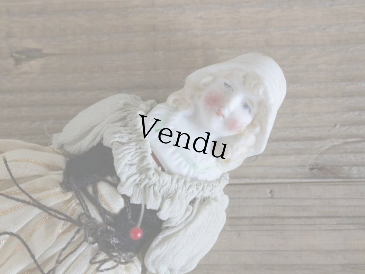 画像4: RARE!!HERTWIG&CO./Bisque Bonnet Doll with Red Muslin Body/ 5 4/3 in  /  Germany (4)