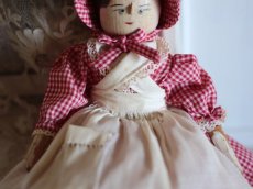 画像3: 赤のギンガムチェックのWooden Peg Doll  /11.5in (3)