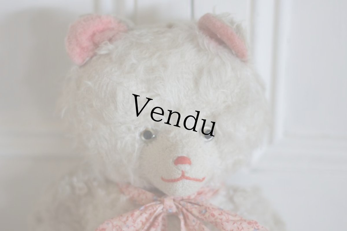 画像2: White&Pink Bear/ France (2)