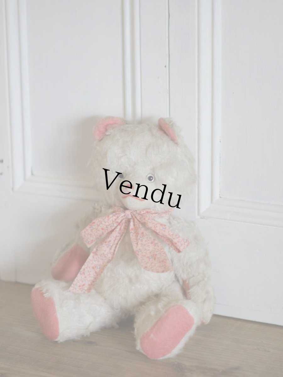 画像1: White&Pink Bear/ France (1)