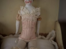 画像3: Victorian Blonde China Head Doll Wearing a Pink Corset＆Pink Boots//6.7in (3)
