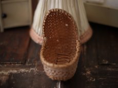 画像6: レースで飾られた籐のゆりかご (6)