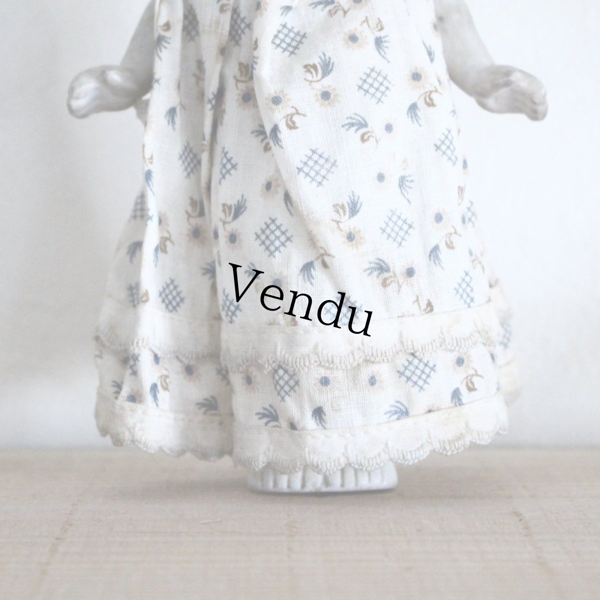 画像3: ブロンドカールのビスクドール (3)