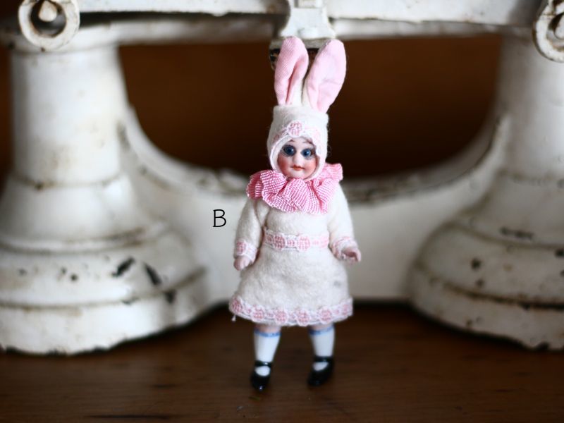 ビスクドール うさぎの着ぐるみミニョネットA~G/Antique Doll/お人形-ミニョネット/ビスクドール/Antique toricoTte  アンティークショップ