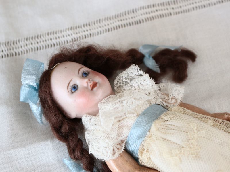 Antique toricoTte SFBJ PARIS/水色リボンのビスクドール//--sale