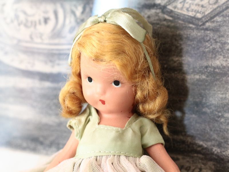若草色ドレスのNancy Ann / ナンシー アン ドール/Antique Doll/お人形 
