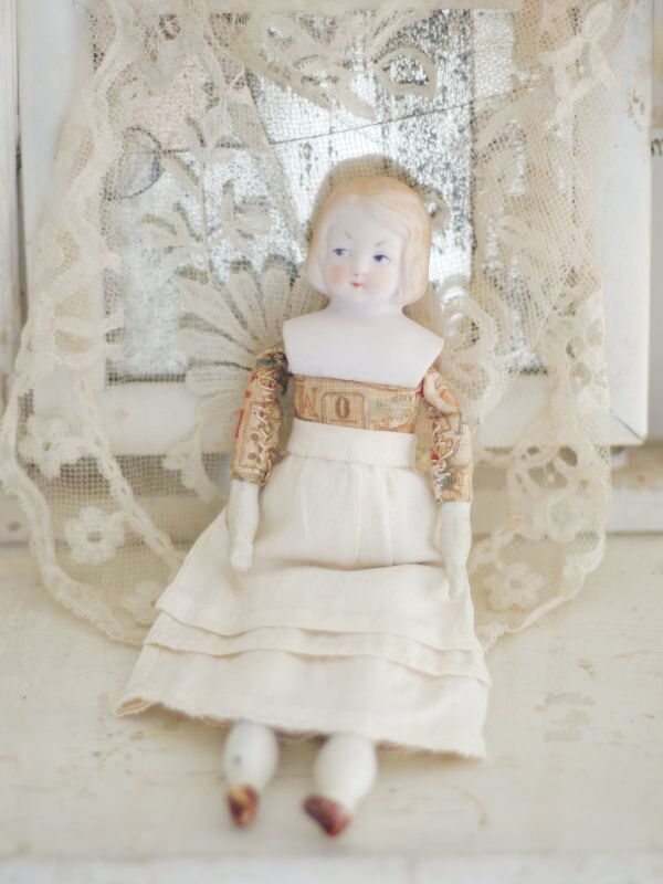 Antique toricoTte Rare!! Hertwig Print body china head doll //7in 