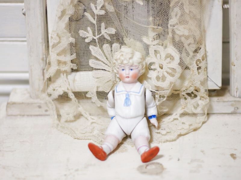 Antique toricoTte Hertwig All Bisque Doll //sailor blue ribbon 