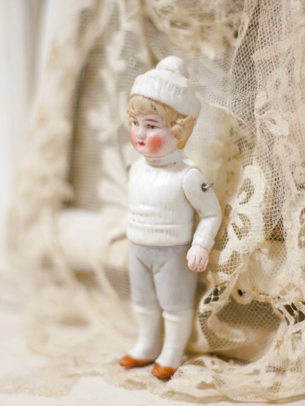 Antique toricoTte Hertwig All Bisque Doll //4-1/4in/Antique